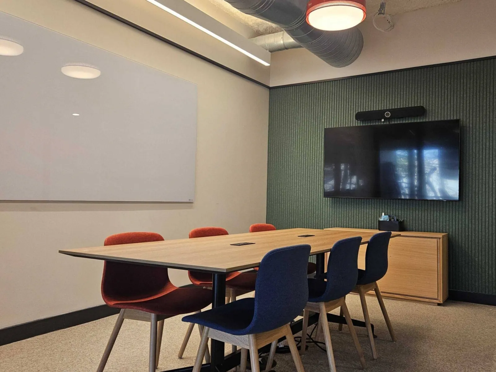 Midsize Rooms at CENTRL North Waterfront
